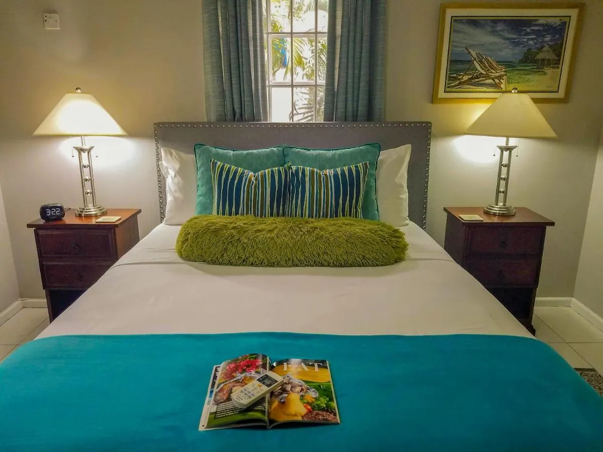 Book A Cozy Getaway: Near Bob Marley Museum Apartment Kingston